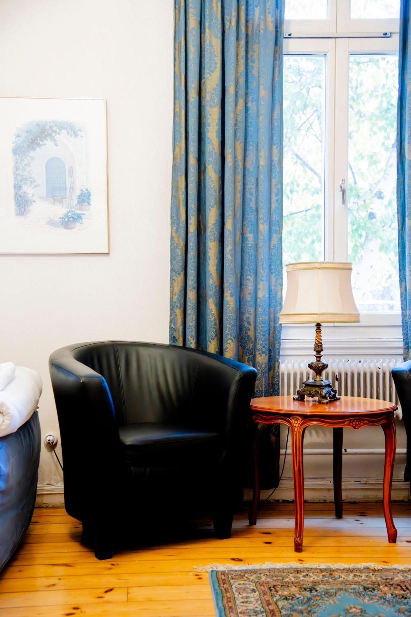 Park Hotel Linkoeping Fawlty Towers Habitación foto